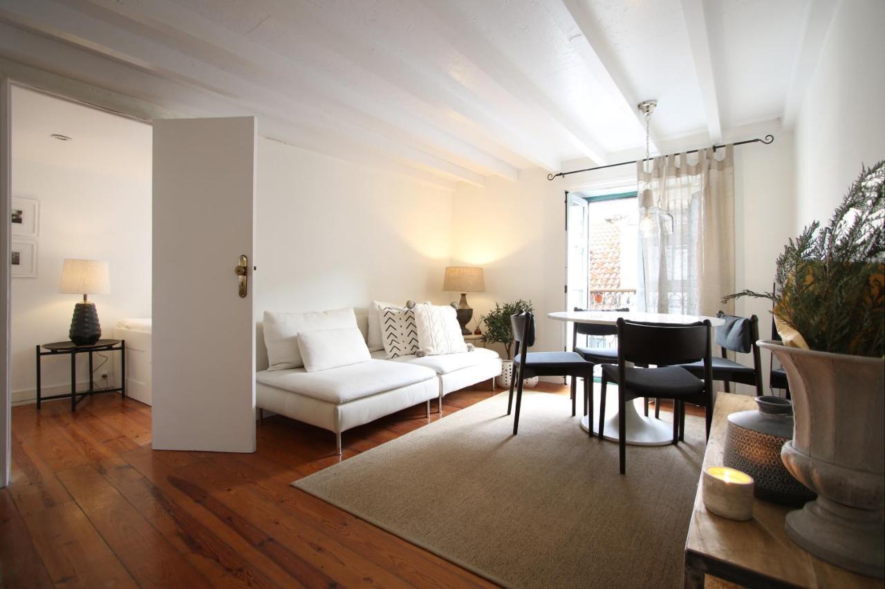 Chic Urban Retreat At Downtown With Balcony & Views Apartman Lisboa Kültér fotó